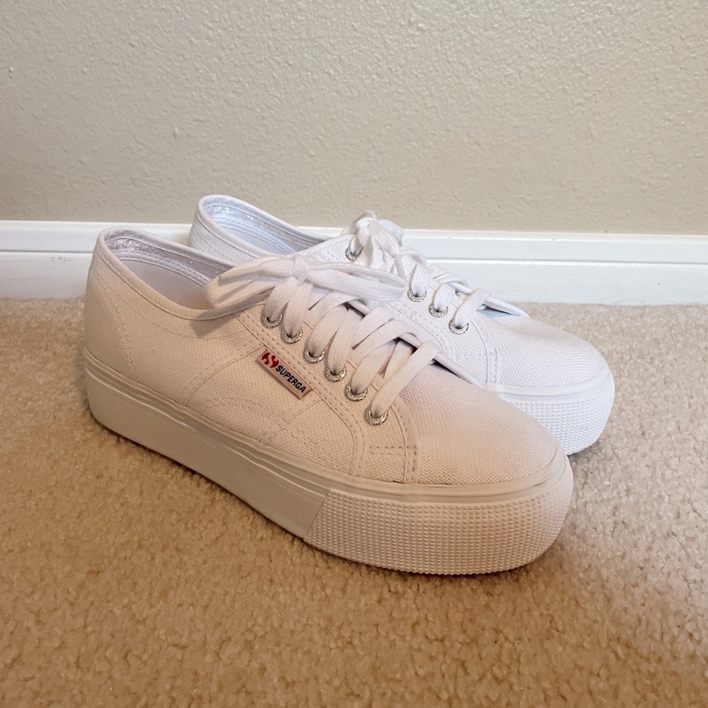 Superga Sneakers